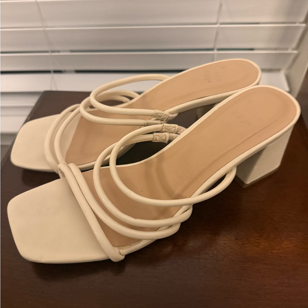 Chic Cream Women's Block Heel Sandals